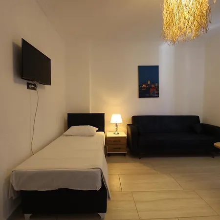 Ida Maya Appartement